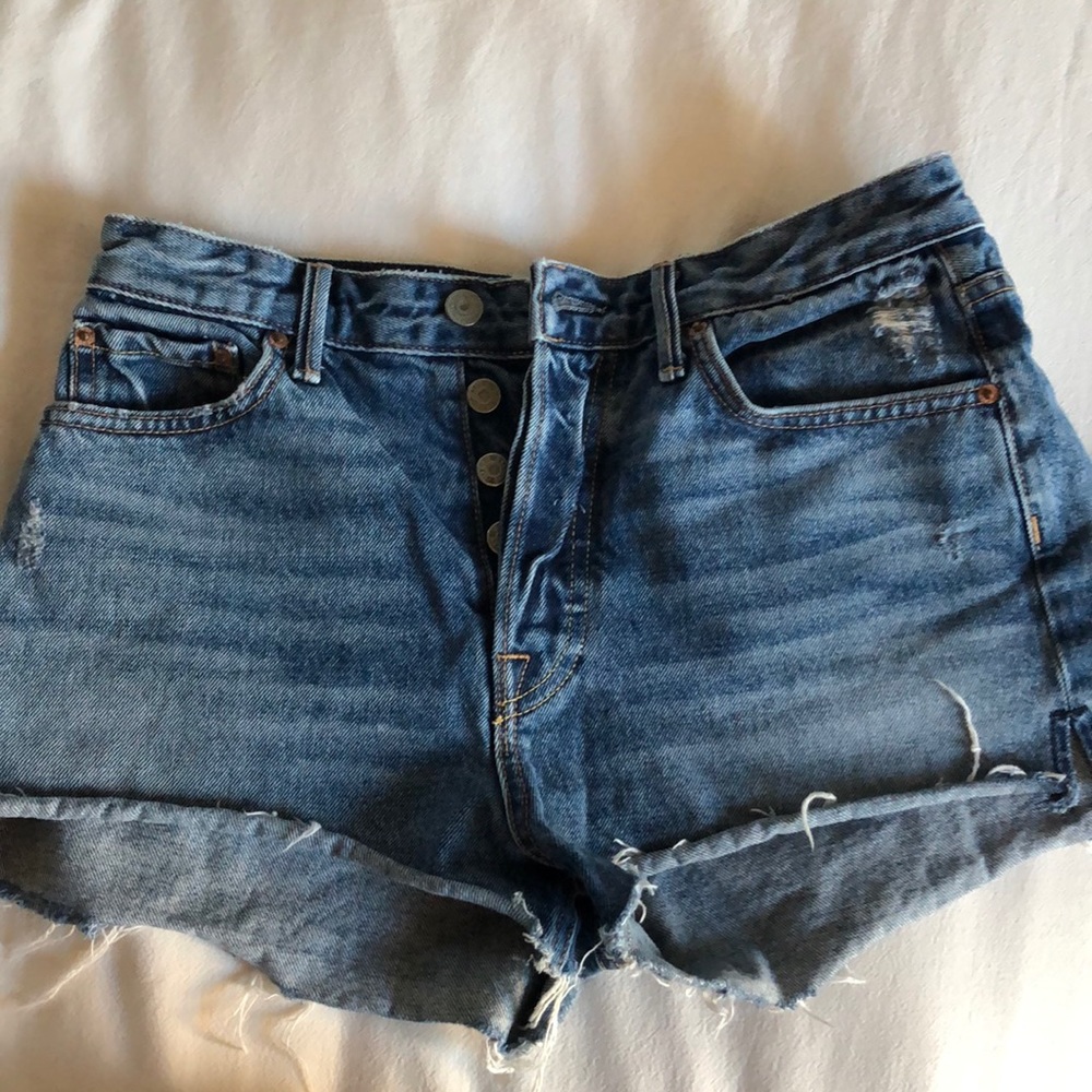 Girlfriend (Cindy) denim shorts
